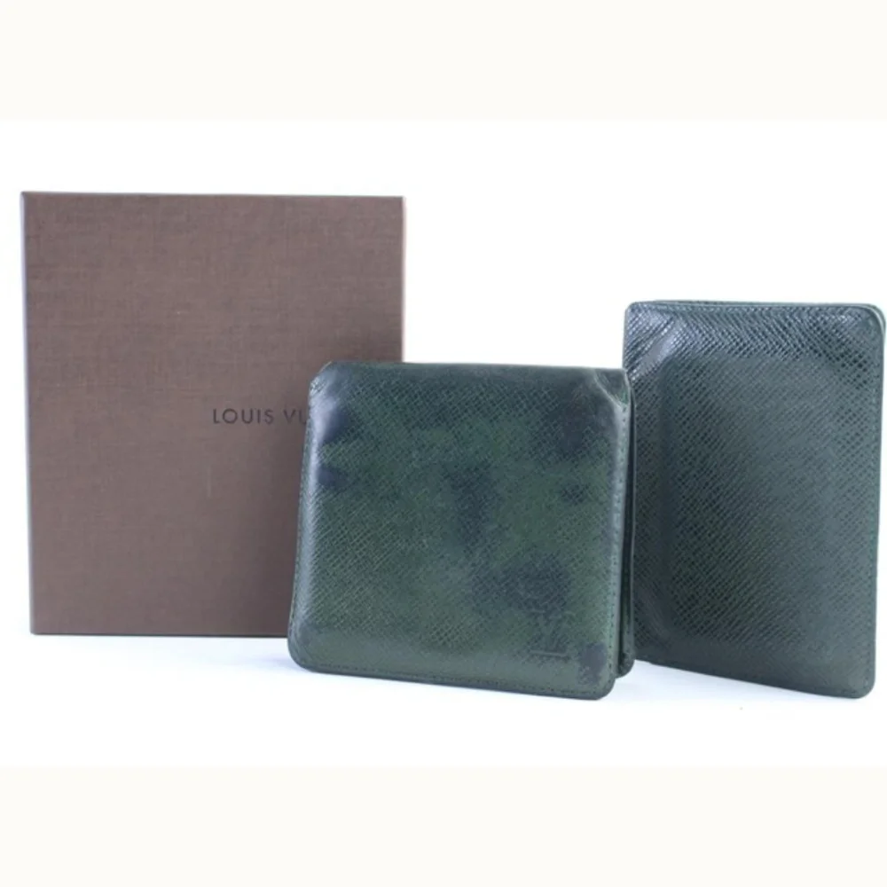 Louis Vuitton Taiga Wallet and Card Case Set